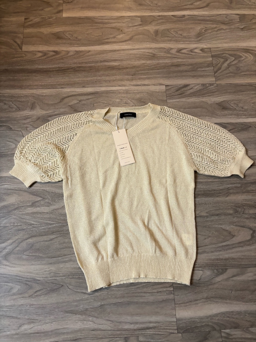 Cream Short-Sleeve Crewneck Knit Top with Openwork Sleeves